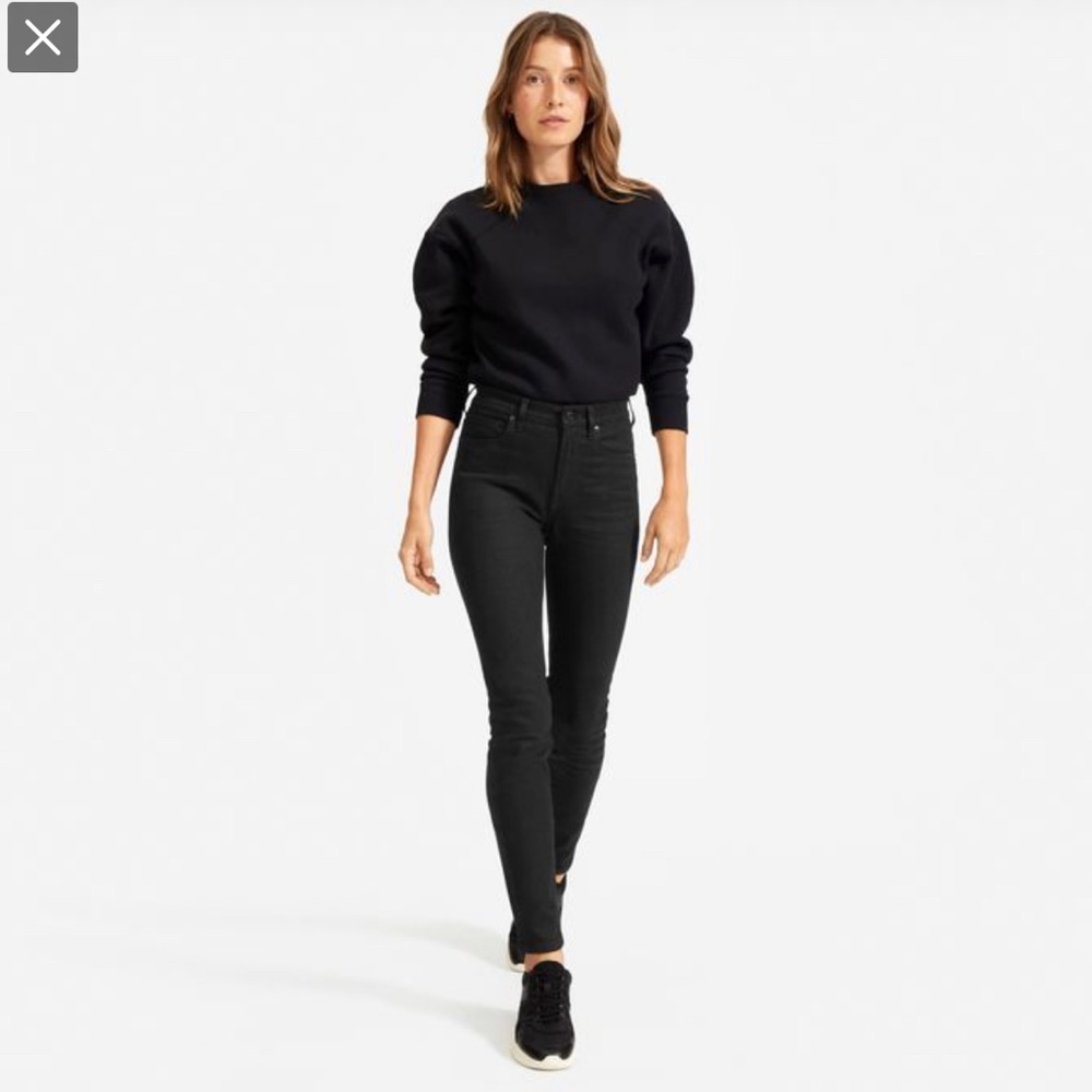 Everlane sz 26 long high rise black skinny Jean w/ zip fly, blacked out hardware